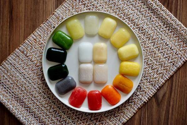 絵の具のパレットと思いきや？　正体に「尊敬する」「めっちゃ芸術的」