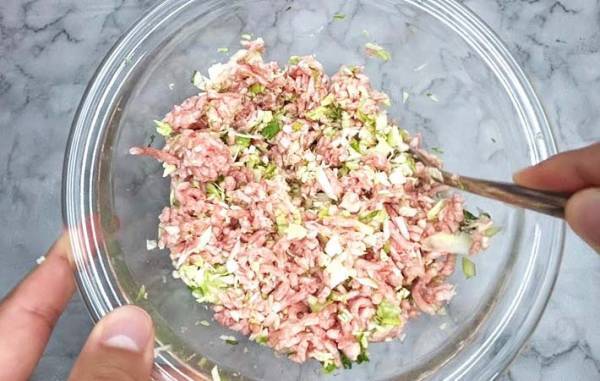 ネットで話題の包まない餃子に「こんな最高の時短ある！？」