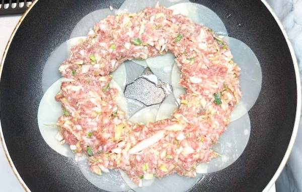 ネットで話題の包まない餃子に「こんな最高の時短ある！？」