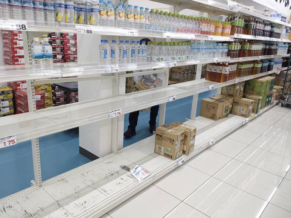 地震後に入ったドラッグストア　目にした光景に「これは酷い」「考えさせられる」