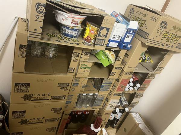 女性の災害対策に「その手があったか！」　箱買いした食品を？
