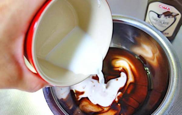 材料２つを混ぜて冷凍庫へ　３時間後…「子供がペロリ」「定番になる」