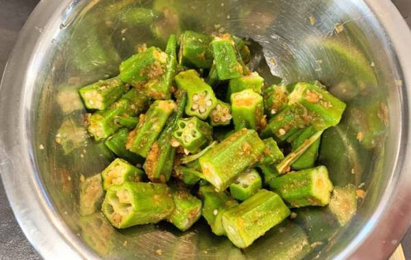 無限に食べられそう…　オクラの意外な調理法とは