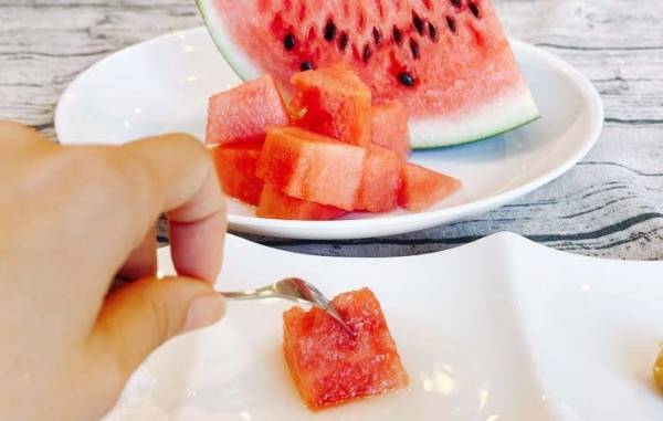 騙されたと思ってやって！　スイカの意外な食べ方３つ