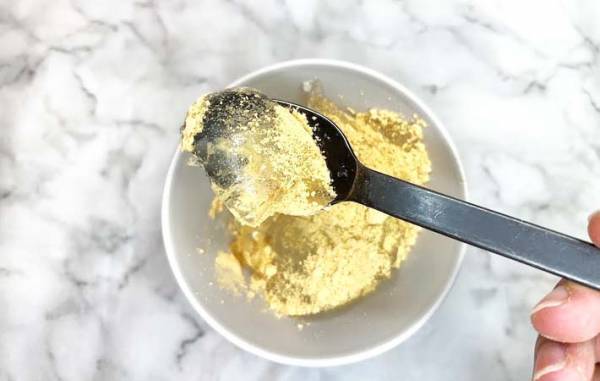 材料２つを混ぜるだけ！　冷蔵庫で冷やしたら…「わらび餅みたい」