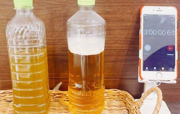 泡だらけのペットボトルのお茶、飲んでもいい？　伊藤園の情報に「そうなんだ！」