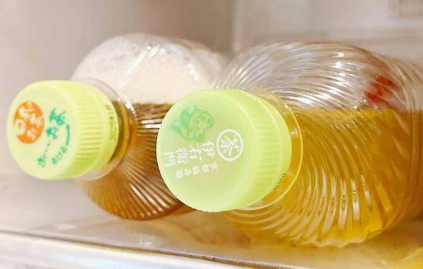 泡だらけのペットボトルのお茶、飲んでもいい？　伊藤園の情報に「そうなんだ！」