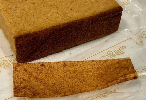 冷凍室に入れたカステラが？　３時間後の結果に「完ぺきかよ」