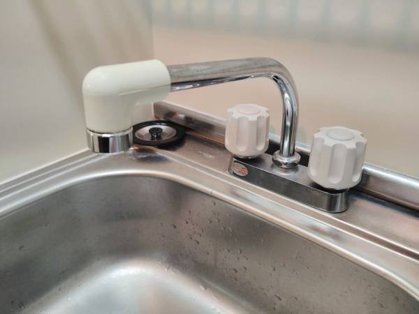 天気によって掃除場所を変えると？　メリットに「初めて知った」「習慣にする」