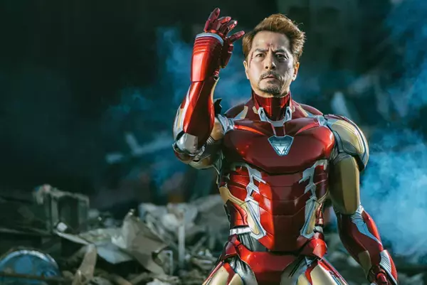 「イケオジ、最高っすね！」「３度見した」　貫禄ある男性がコスプレしたのは？