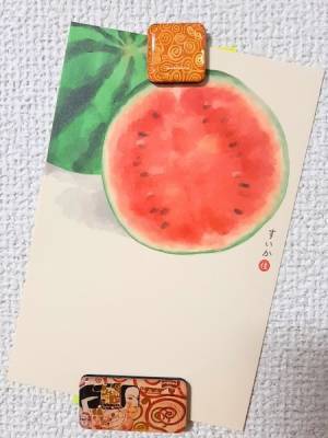 賃貸でも安心！　壁に穴を開けずに写真を貼る裏技