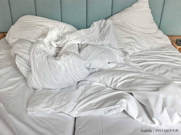 スタッフが見つけた意外な忘れ物とは？　ホテルの投稿に驚きの声！