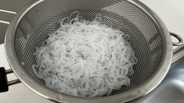 下茹でしたしらたきを、サラダに？　JA全農のアイディアが夏にピッタリ！