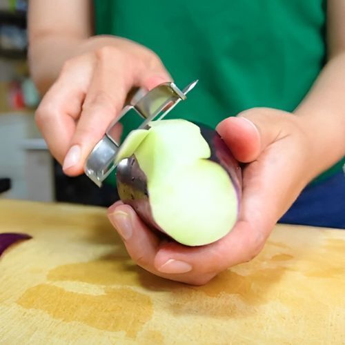 「これが使えるなんて！」　余ったナスの皮の活用レシピに拍手喝采