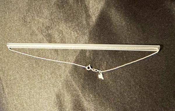 旅行の朝のイライラを防ぐ！　ネックレスは「こうやって持ち運んで」