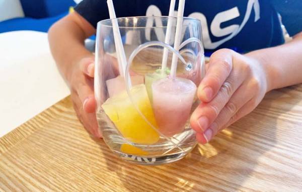 不二家「水と飴だけ！」　材料２つの『簡単おやつ』に５歳児が大喜び