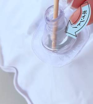 あっという間にコンパクト！　浮き輪の空気を素早く抜く『意外なアイテム』