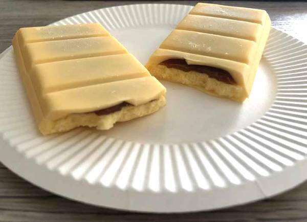 「神アイスが帰ってきた！」　セブン限定『板チョコアイス』を食べてみた