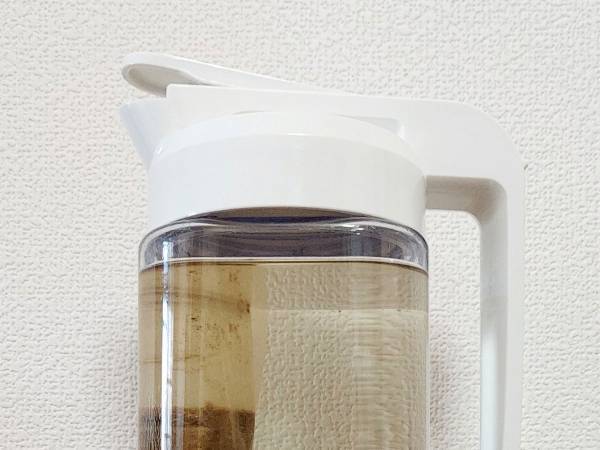 水出しのお茶が、何か変…　色が出ないワケに「笑った」