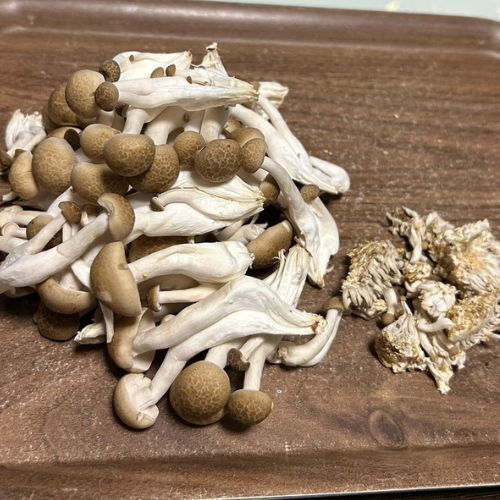 シメジの石づきは「切らないで」　管理栄養士の助言に「そんな方法が」「ハッとした」