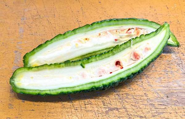 「ゴーヤ農家からお願い」　種が赤くなったゴーヤの『真実』に「そうだったのか！」