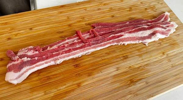 間違いなくウマい…　肉巻きに『必須な具材』は、コレ！