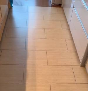 フローリングのベタ付き対策　天然クリーナーの活用術に「一生使える」