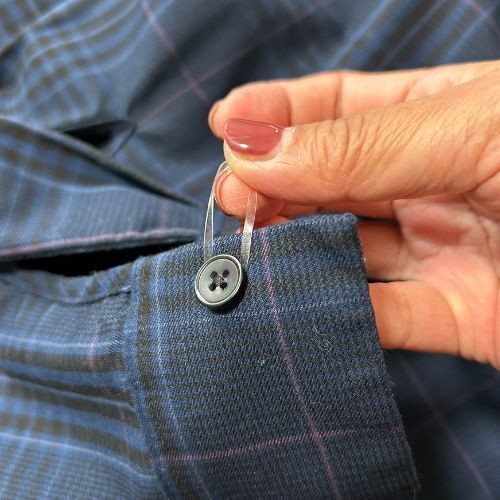 髪をまとめるだけじゃない！　『透明ヘアゴム』の意外な活用テク