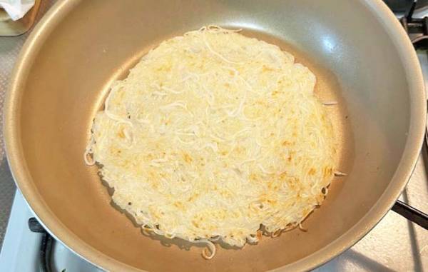 そうめん、ゆで過ぎたらコレやって！　フライパンに敷き詰めて…？