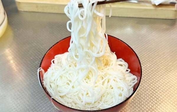 『そうめんのチーズ揚げ焼き』を作る写真