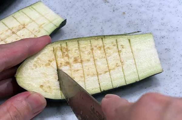 茄子に塗ったのは？　オーブントースターで焼くと…「ごはん欲しくなる」「絶妙！」