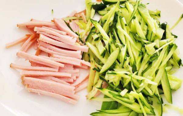 まだ鍋でゆでてる？　ミツカンが教える春雨サラダに「気軽に作れそう」