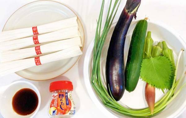 そうめんをゆでて…？　のせたトッピングに、夫「米にも合う！」