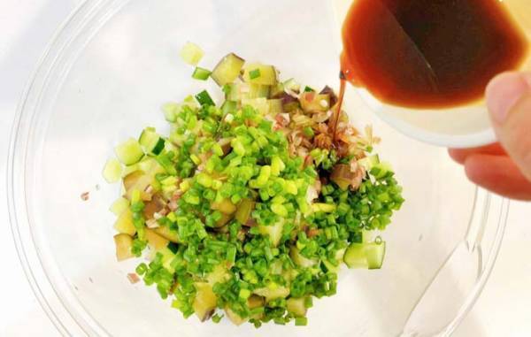 そうめんをゆでて…？　のせたトッピングに、夫「米にも合う！」