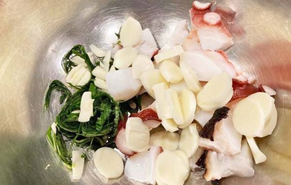 材料４つを切って混ぜると…　料理嫌いが考えたレシピに「やばウマ」「メモした」