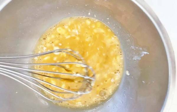 小麦粉不要のクロワッサン　材料に「余ってたから助かる」「簡単！」