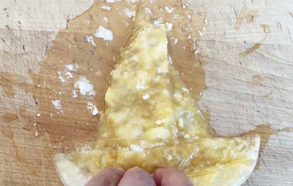 小麦粉不要のクロワッサン　材料に「余ってたから助かる」「簡単！」