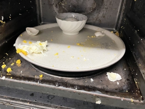 「コレは知っておきたい」　電子レンジ使用時のNG行為とは？