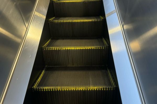 サンダルの『意外なリスク』にゾッ　経産省公式Xの注意喚起に「一生忘れません」