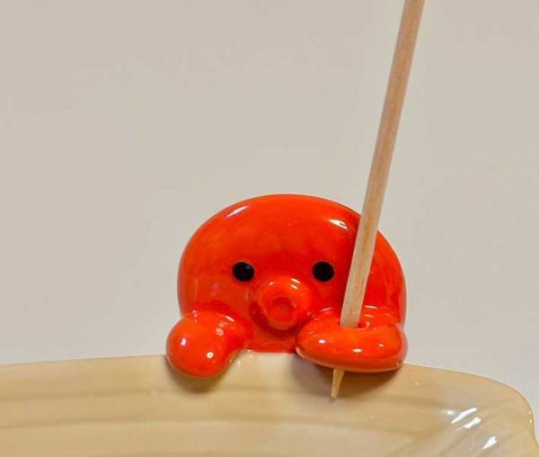 たこ焼きの舟皿に８万『いいね』　デザインに「笑った」「複雑な気持ちに…」