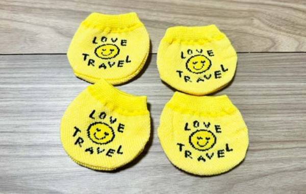 ダイソーで買った『小さな靴下』　思わぬ使い方に「拭く手間なくなった」