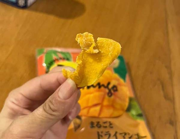 ドライマンゴーにヨーグルトをかけてひと晩…　翌朝、驚きの結果に