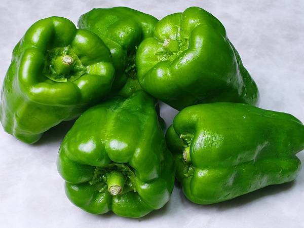 ピーマンを選ぶコツ４選　ポイントに「知らなかった」「次から見てみる」
