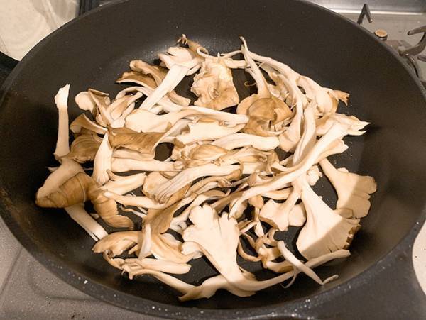 マイタケ好きには堪らない！　キッコーマンのアイディアに「箸止まらん」