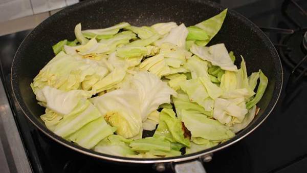 現役シェフ「やってみて！」　シーチキンとキャベツを使った一品に「おいしそうー！」