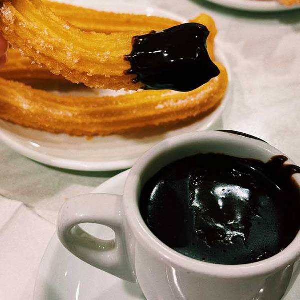 チュロスの『本場の食べ方』に反響　「知らなかった」「流行らせたい」