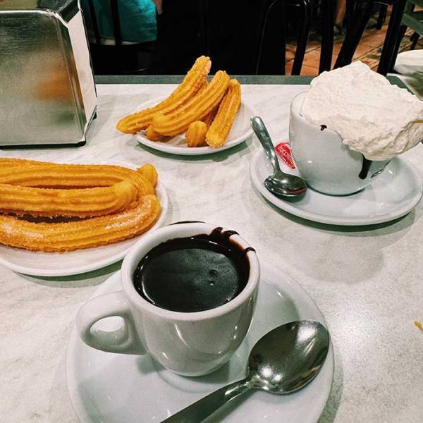 チュロスの『本場の食べ方』に反響　「知らなかった」「流行らせたい」