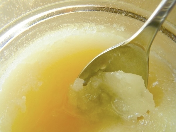 ハチミツが白く固まってしまったら？　対処法に「試してみる」「参考になる」