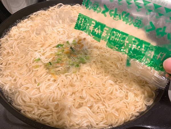 ペヤングは３分待つのではなく…？　アレンジレシピに「この手があったか」