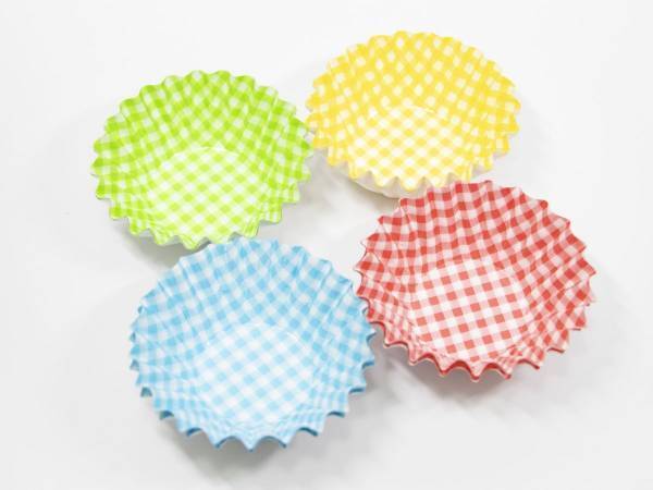 アイスクリームが垂れてこない！　おかずカップを活用した方法に「これは賢い！」